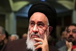دکتر شفیعی‌کدکنی مفاخر ادبی ایران هستند؛ چه کسی باور می‌کند کتاب ایشان با مشکل مواجه شود؟