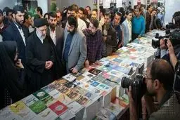 رئیس جمهور از نمایشگاه کتاب بازدید کرد
