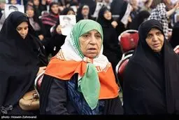 پرچم ایران روسری این زن شد + عکس