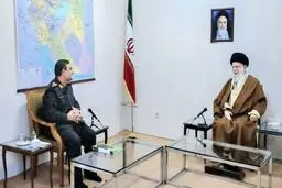 عکس منتشر نشده رهبر انقلاب و سردار تنگسیری