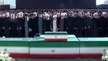 نماز بر پیکر رهبر شهید خوانده شد + عکس