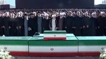 نماز بر پیکر رهبر شهید خوانده شد + عکس