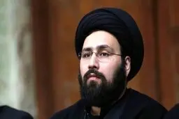 منبر شلوغ علی خمینی در دانشگاه تهران! +‌ عکس
