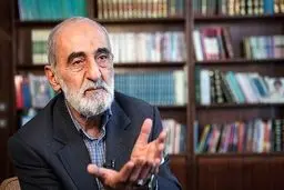 حسین شریعتمداری عزادار شد

