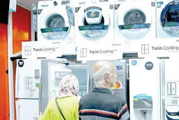 تهدید بازار داخلی ۷ میلیارد دلاری 
لوازم خانگی با «قاچاق قانونی»