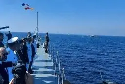 Raeisi pays visit to Army Navy parade in S Iran