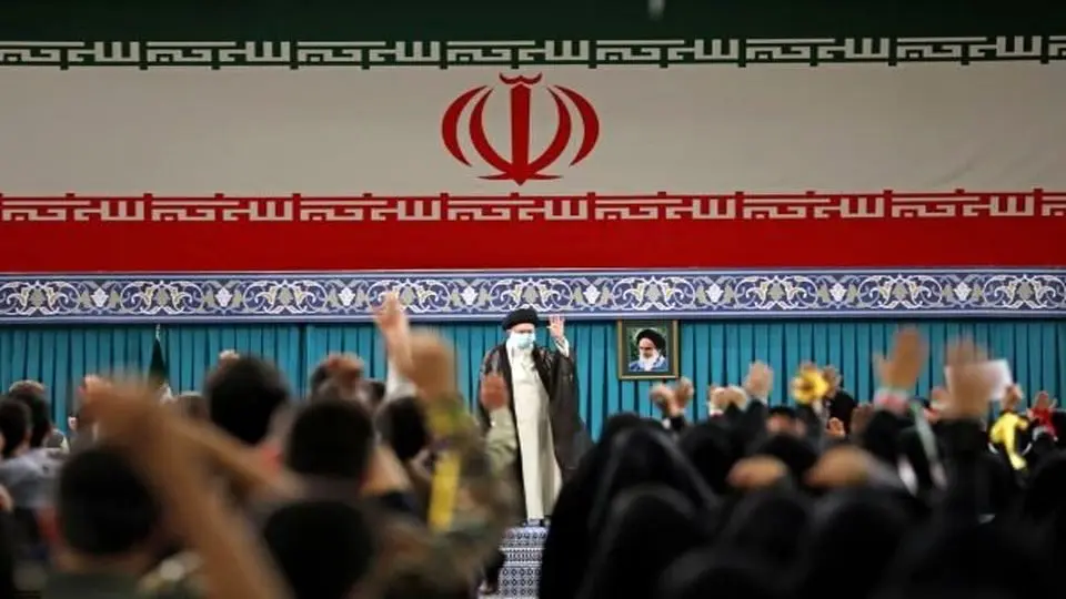 Ahead US embassy takeover anniv. Leader of Islamic Revolution receives students