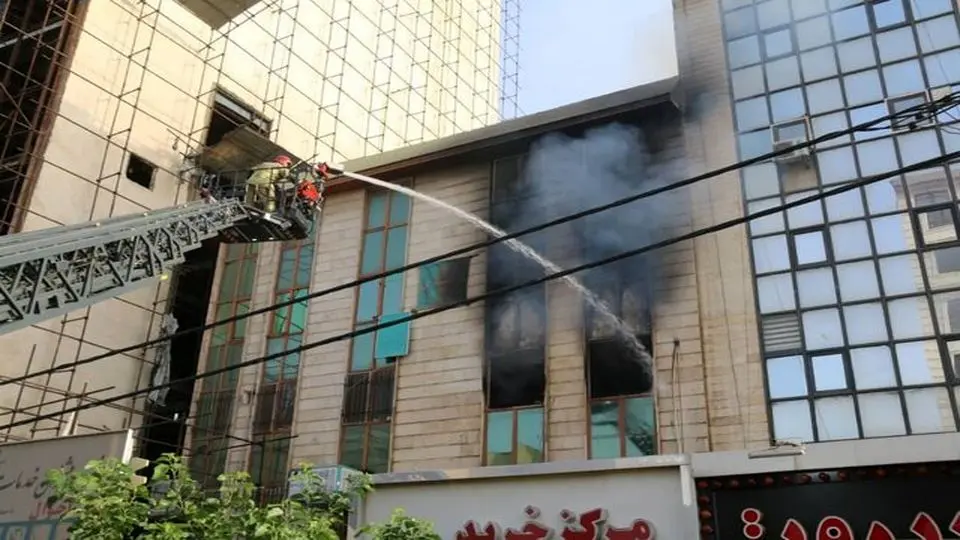 دفتر اسناد خیابان ستارخان دچار حریق شد