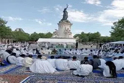 تجمع ۵ ساعته صوفی‌ها در  فرانسه 
