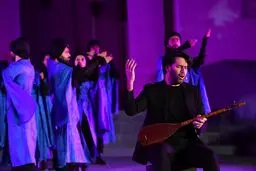 سهراب پورناظری «سیصد» را به صحنه می‌برد

