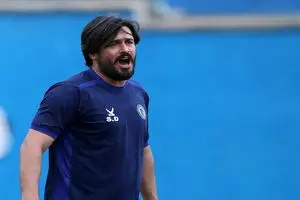 دقیقی: قرار نیست چون تماشاگر نداریم من را اخراج کنند/استقلال شانس آورد