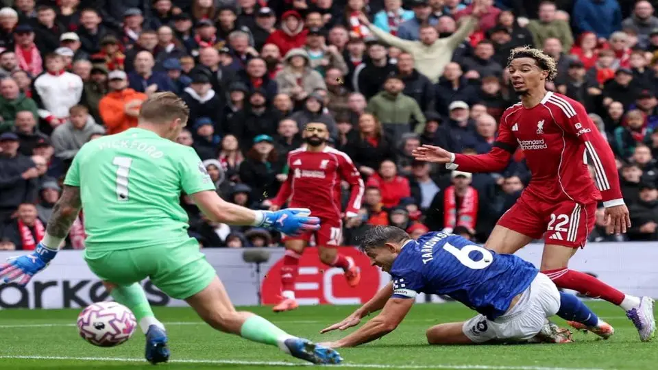 لیورپول 2-1 اورتون را شکست داد