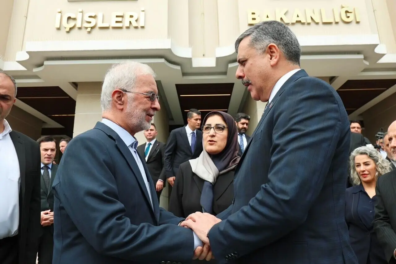 وزیر کشور ترکیه پس از دیدار با اسکندر مومنی بر انحلال پ‌ک‌ک و پژاک تاکید کرد