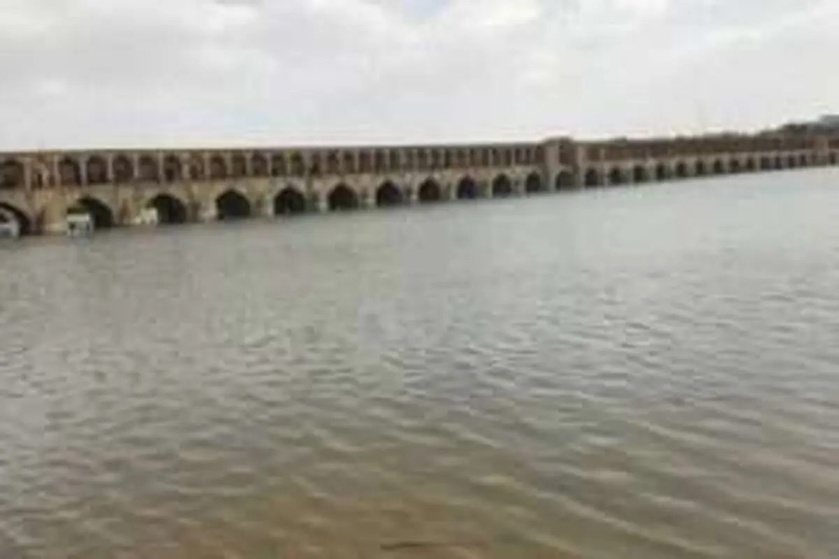 زاینده‌رود برای سومین‌بار در یک ماه گذشته جاری شد 