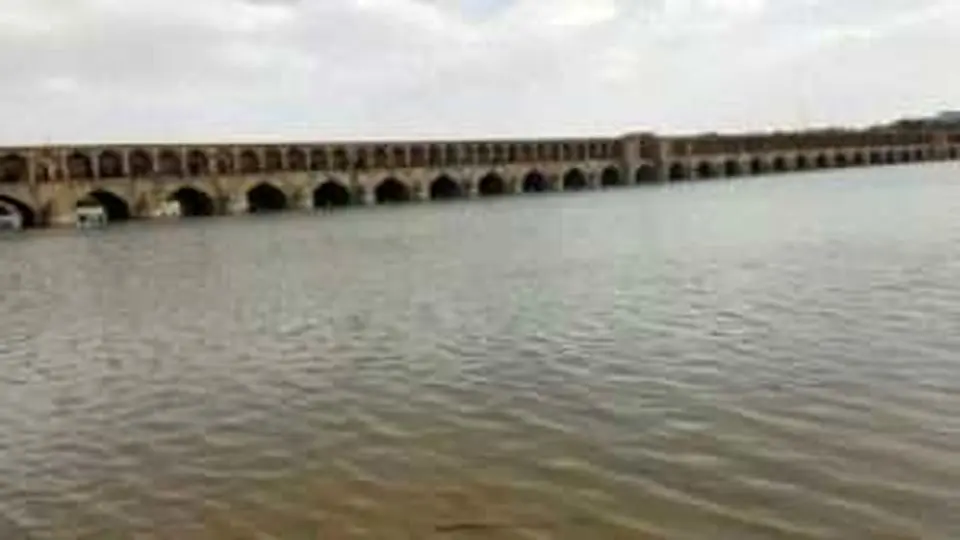 زایندهرود برای سومینبار در یک ماه گذشته جاری شد