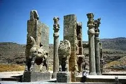  باستان گرایی یعنی تعارض با اسلام