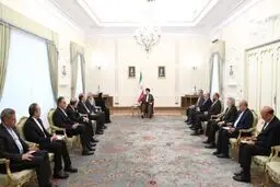 رئیسی: رویکرد دولت مردمی، بازگرداندن تعادل به سیاست خارجی است