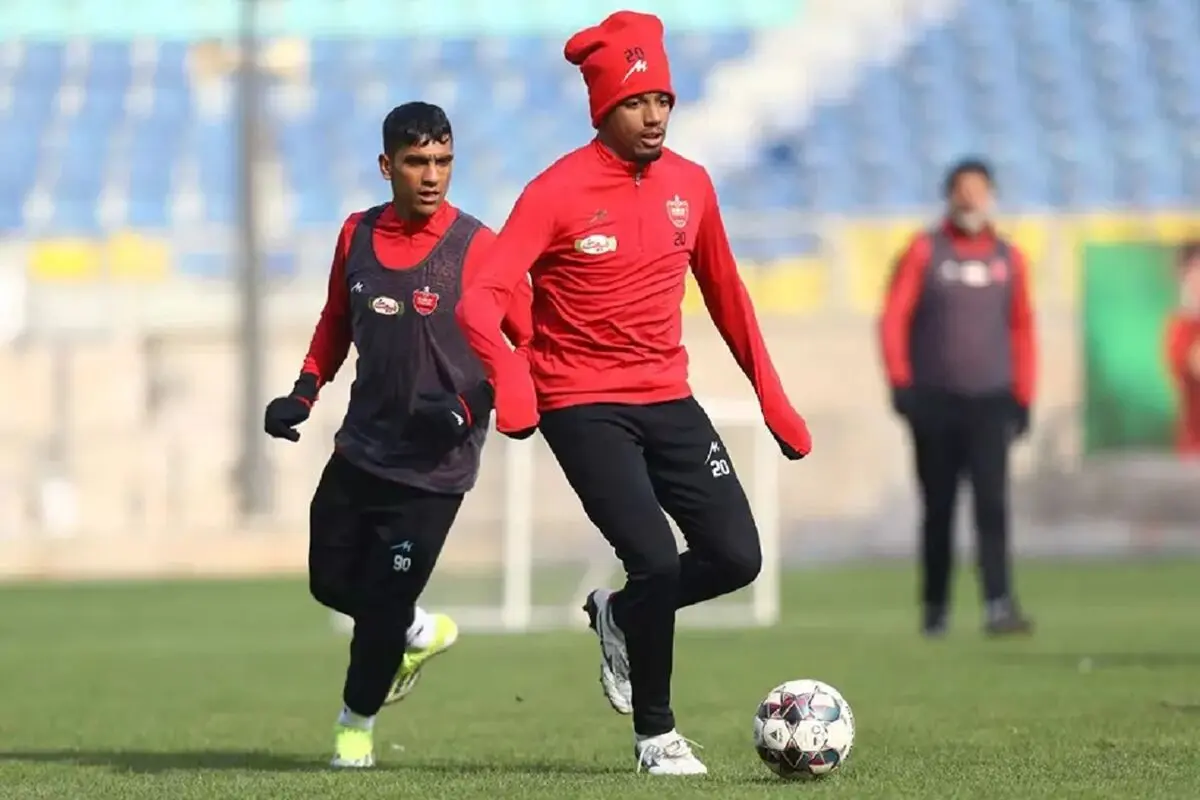 کارتال، تمرین پرسپولیس را تعطیل کرد!