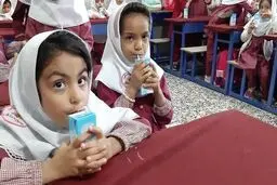 در کدام مدارس شیر توزیع می‌شود؟ 