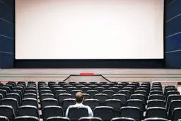 دخل نابرابر با خرج سینما
