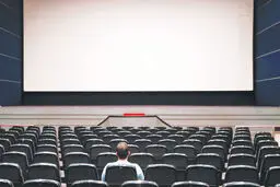 دخل نابرابر با خرج سینما
