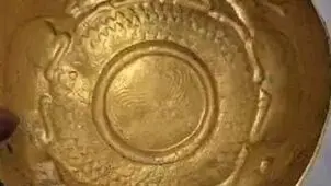 یک ادعا ۱۰۰ کیلوگرم طلا از دو قبر باستانی به سرقت برده شد