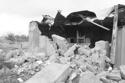 می‌خواهند جایی را که آباد کردیم از ما بگیرند