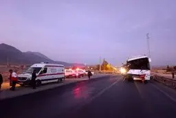 تصادف اتوبوس با پژو ۴۰۵ در جاده یاسوج به اصفهان/ تعداد کشته‌ها و مصدومان اعلام شد