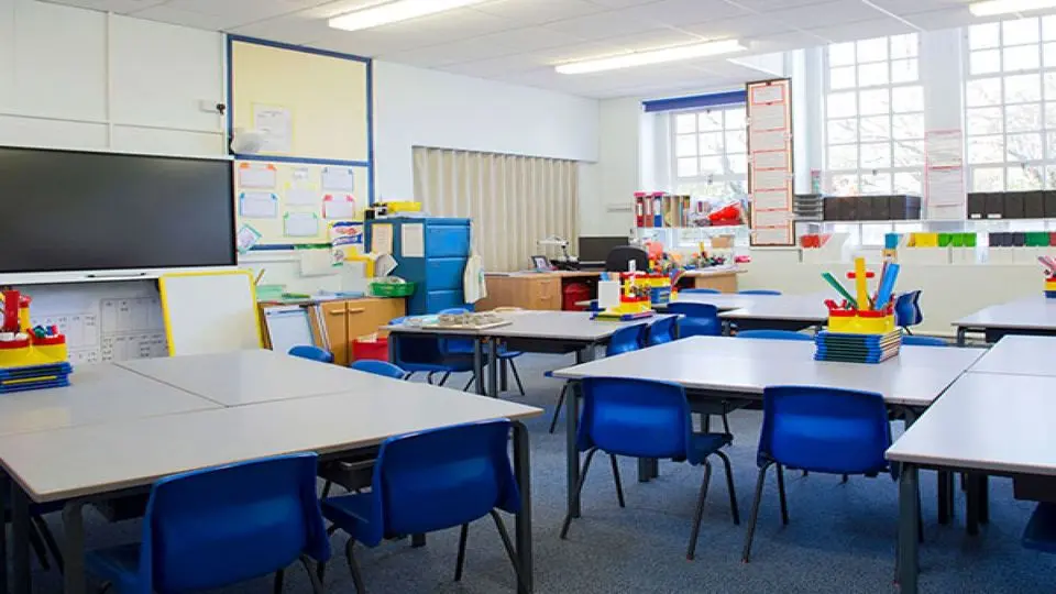 کاهش ساعات کاری معلمان مدارس غیرانتفاعی