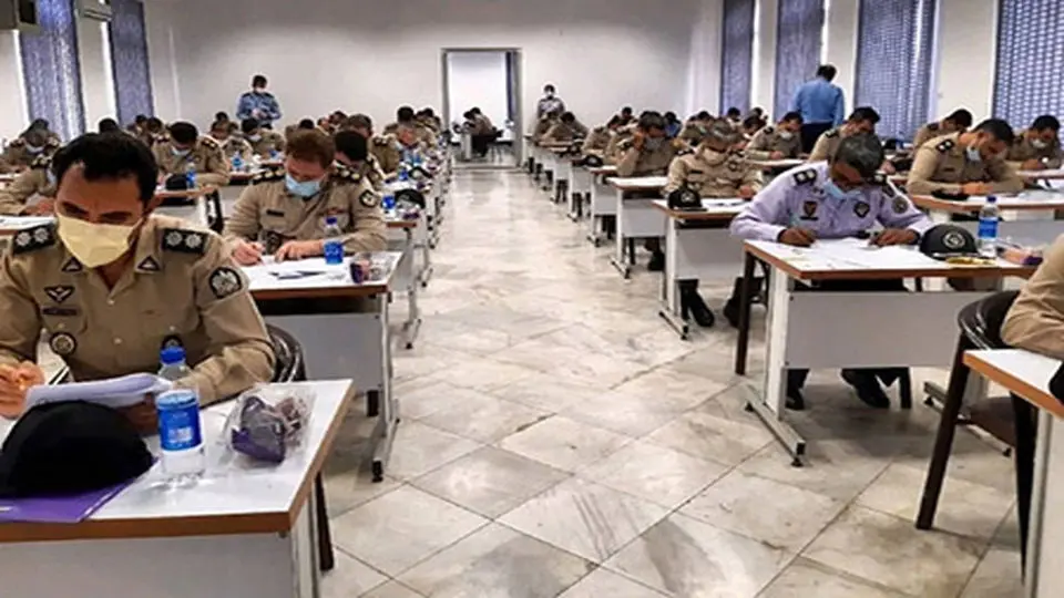 ارتش‌ها پشت میز دانشگاه