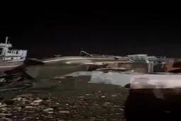 طوفان سهمگین در چابهار/ ۱۰ لنج ماهیگیری غرق شد