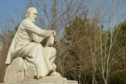خودپروری را از خیام بیاموزیم
