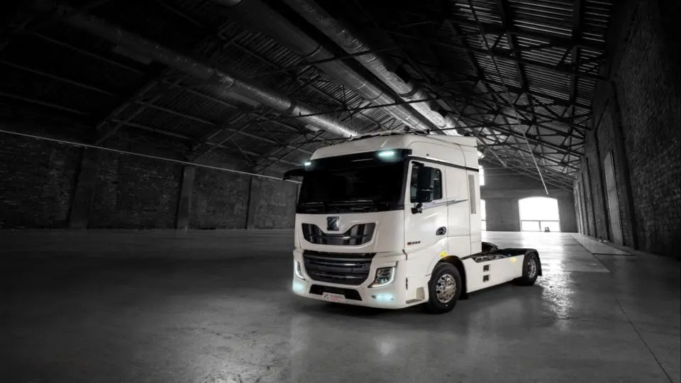 کامیون کامل P9 انتخابی ایده‌آل برای رانندگان حرفه‌ای