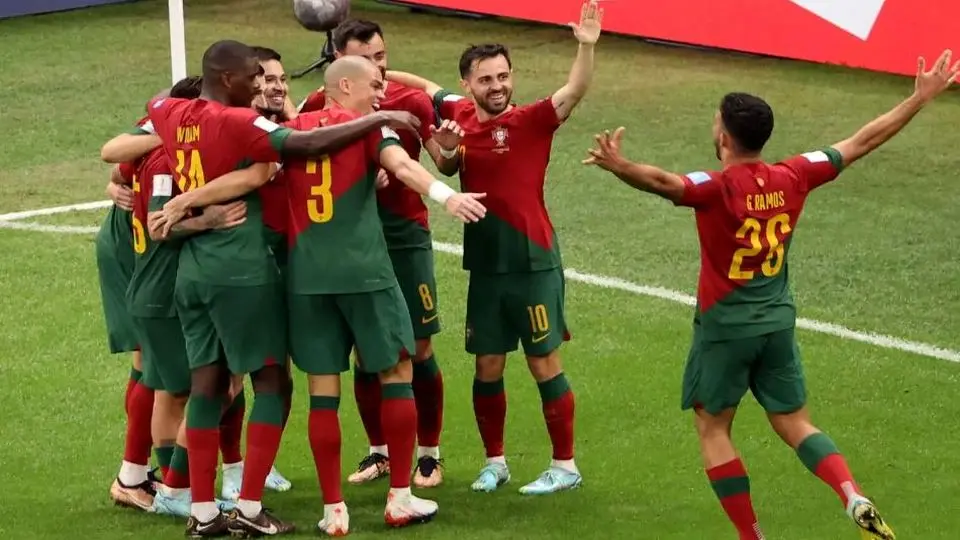پرتغال بدون رونالدو سوئیس را شش‌تایی کرد/ اولین هت‌تریک جام به نام راموس