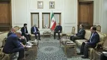
باقری کنی: توسع نطاق جرائم الکیان الصهیونی یشکل تهدیدا للأمن والسلام فی المنطقة والعالم