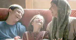 مادر برام قصه بگو...