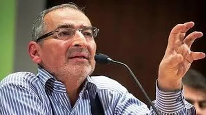 تعارفات پرطمطراق
