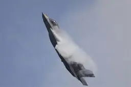 جنگنده F-35 آمریکا در آسمان ایران هدف قرار گرفت + جزئیات