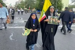 اعتراض شدید روزنامه اصولگرا از مصادره خیابان توسط تندروها / خیابان برای حمایت از تصمیمات نظام بود نه اینکه جای نظام تصمیم بگیرد