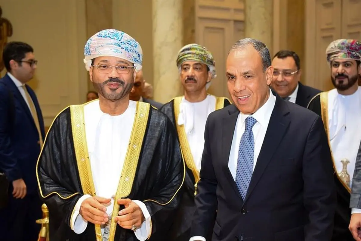وزیران خارجه مصر و عمان درباره تنگه هرمز گفت‌وگو کردند