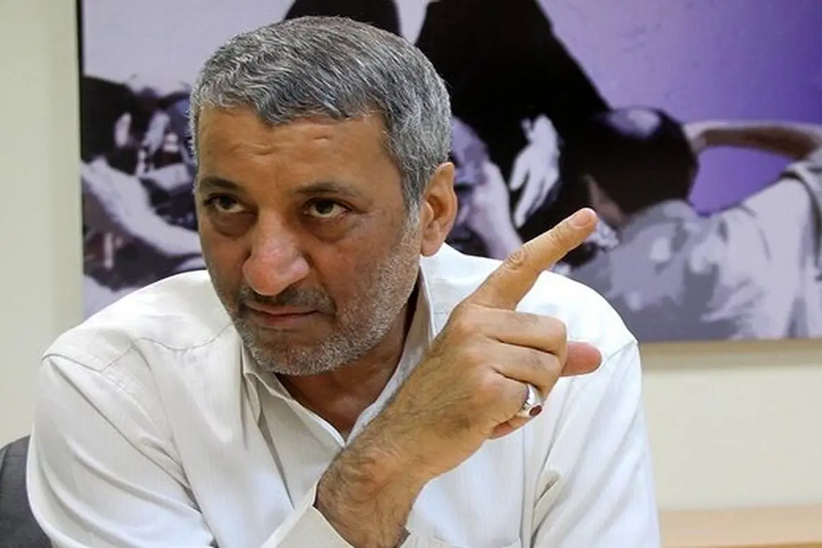 گمان نمی کنم روحانی و لاریجانی در انتخابات مجلس حاضر شوند/ اگر لاریجانی تاییدی از حاکمیت بگیرد شاید به صحنه ورود کند 