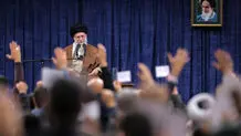 سخنرانی رهبر انقلاب آغاز شد 