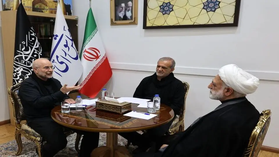 عکسی که ایرنا از سران قوا در بیت‌رهبری منتشر کرد 