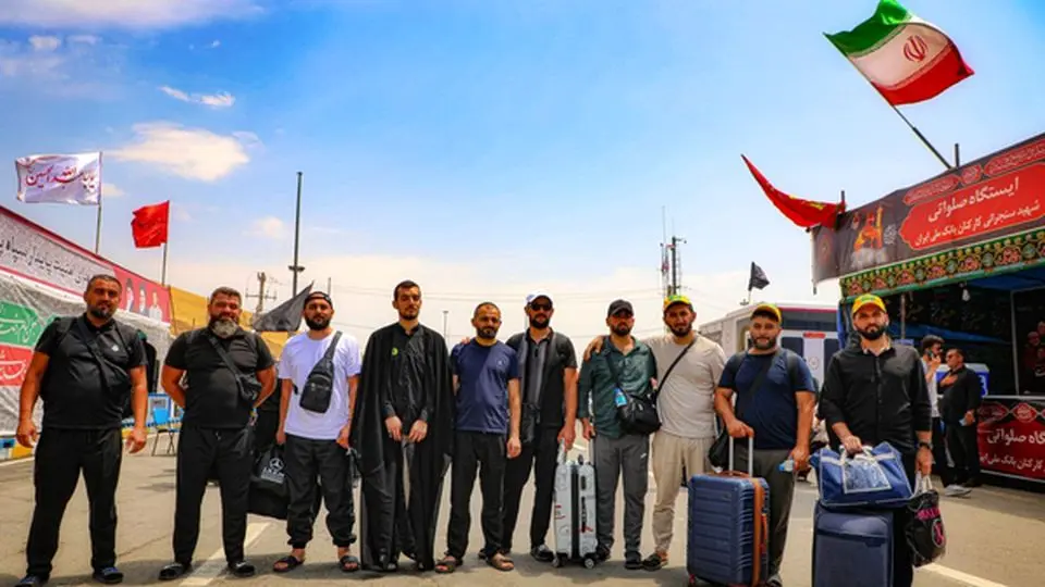 زائران خارجی برای راهپیمایی اربعین وارد ایران شدند 