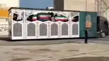 اولین تصویر از خودروی حامل پیکر رهبر شهید و خانواده ایشان + ویدئو