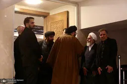 عکس‌های دو نفره علی‌اکبر ناطق نوری و عباس آخوندی در مراسم ختم مادر همسرشان