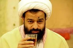 من الان در منزل زیر پتو هستم؛ این تجمعات هیچ ربطی به بنده ندارد 