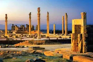 تخت جمشید ۹۰ سال پیش چگونه بود؟ + فیلمی کمتر دیده شده