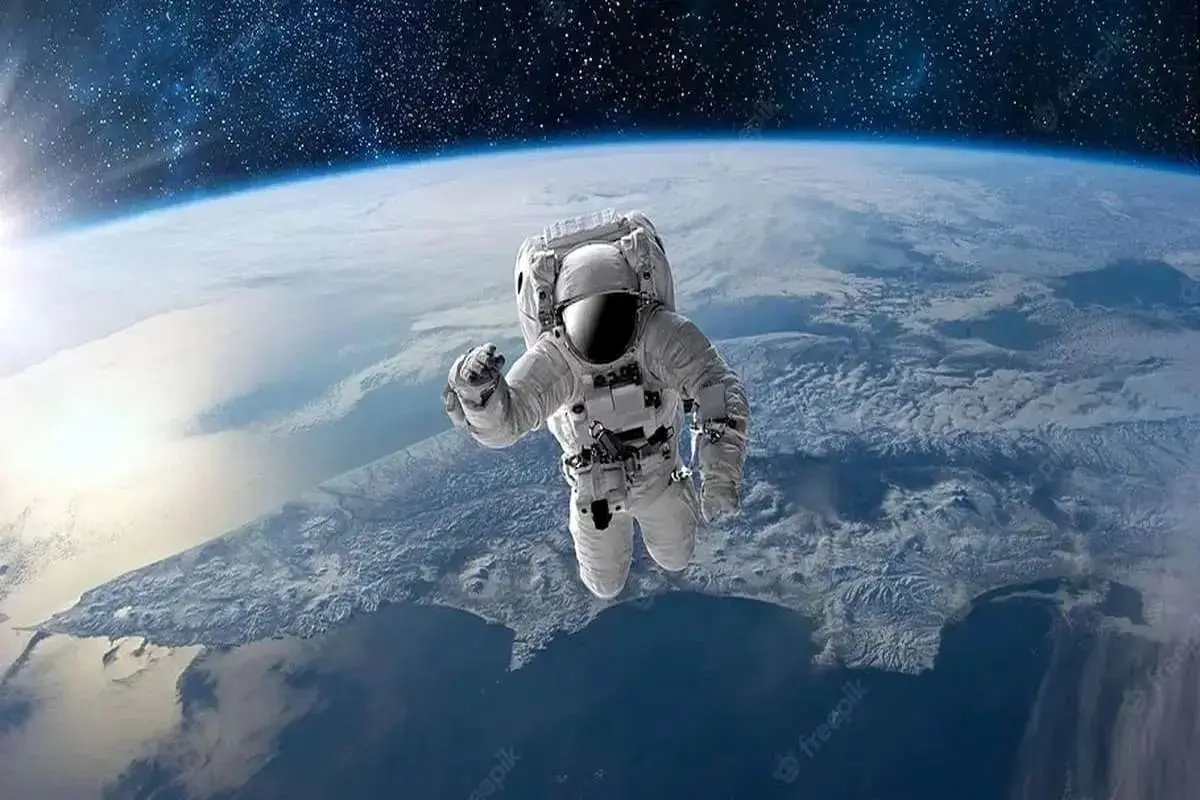 بازگشت فضانوردان روسیه و آمریکا به زمین+ عکس 