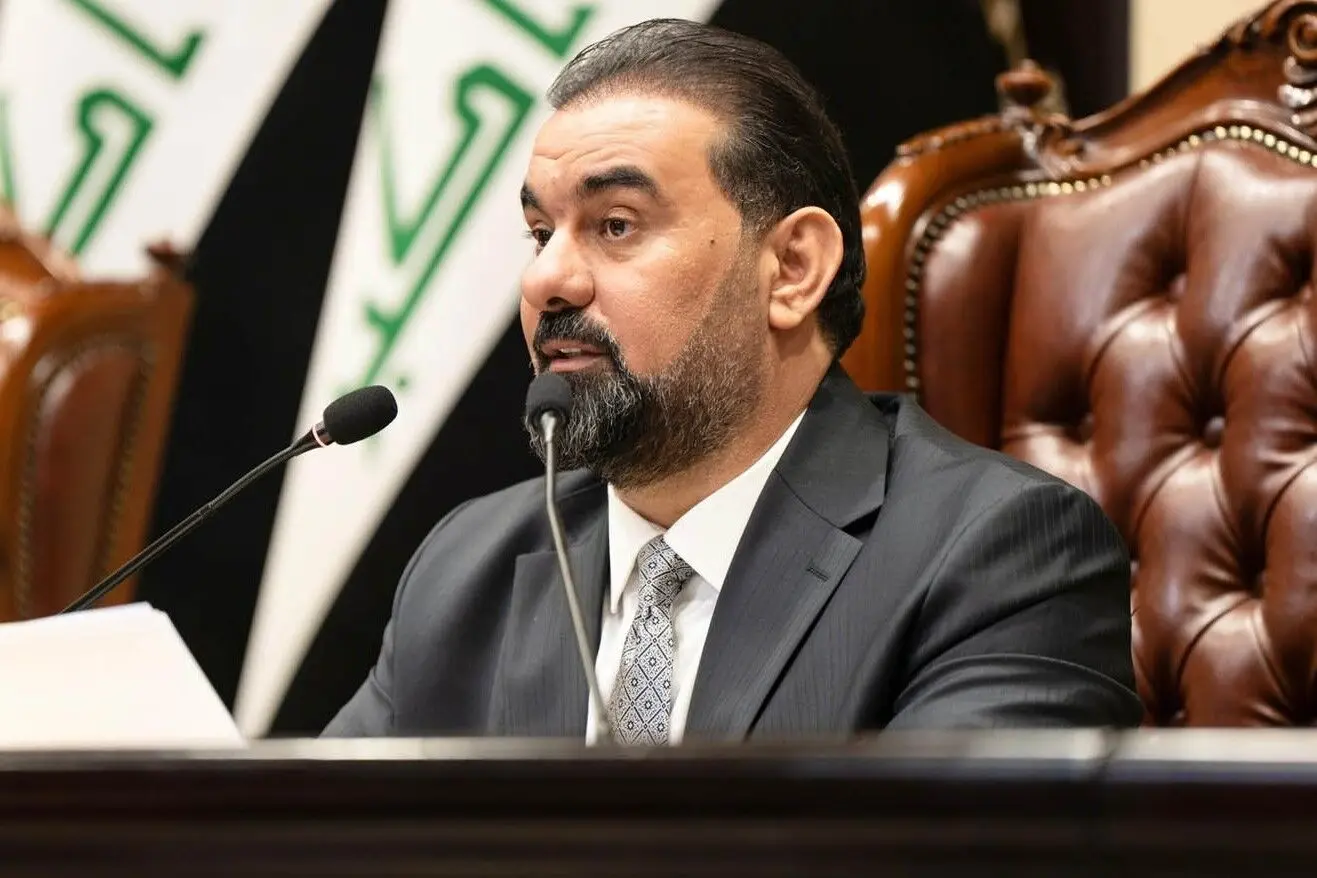 رئیس پارلمان عراق: انحصار سلاح از پایان سپتامبر آغاز می‌شود